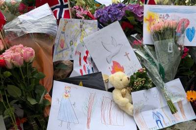 Mange kort og tegninger til kong Harald i Trondheim