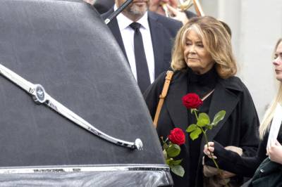 Tok farvel med broren