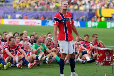 – Gi meg hele Ullevaal som ror, da!