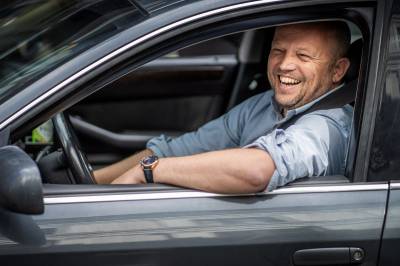 – Glad for billig bensin i sommar? No vil Sp gje deg meir.