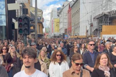 Slik så og hørtes det ut da Norge sto stille i ett minutt