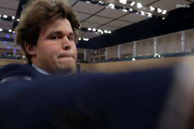 Carlsen raste etter tap