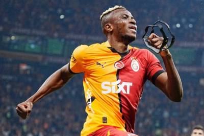 Victor Osimhen i samtaler om vill Premier League-overgang
