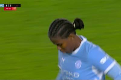 Khadija Shaw med selvmål for Manchester City