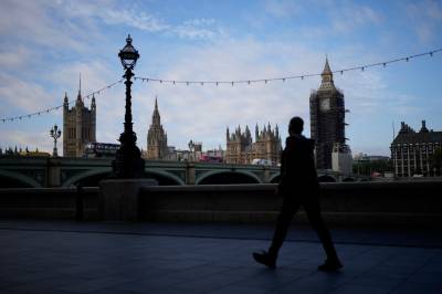 Storbritannia innfører livslangt røykeforbud for alle under 18 år