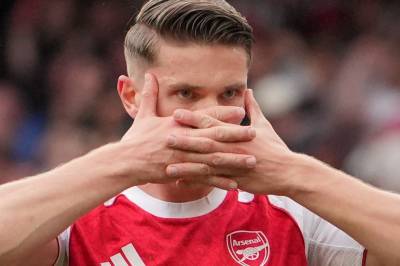 Arsenal holder seks poengs ledelse