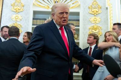 Trump sier han har fått en dyr gave som viser at Iran vil ha fredsavtale