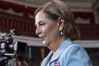 Avdød senators søster vil gjerne ha jobben hans i seks år