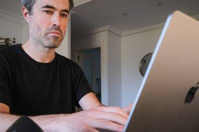 Da samboeren så meldingen, var hun tydelig: – Hent barna. Kom deg ut av huset. Nå!