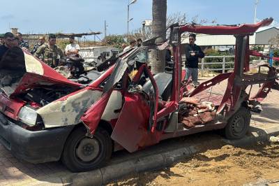 Israel angrep biler sør for Beirut – åtte drept