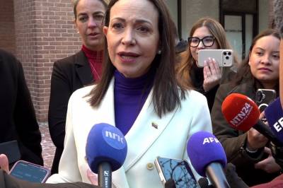 Slik svarar Machado på nobelpriskritikken: Ber det norske folk om støtte