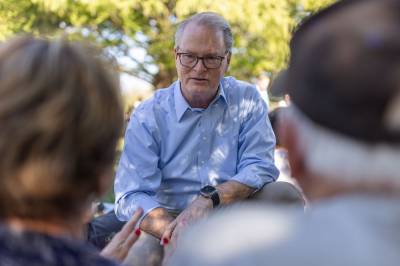 Nå følger hele det politiske USA med på en pastor. Kan han lage helvete for Trump?