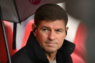 Gerrard rykker ut mot Manchester City: – La dem lide