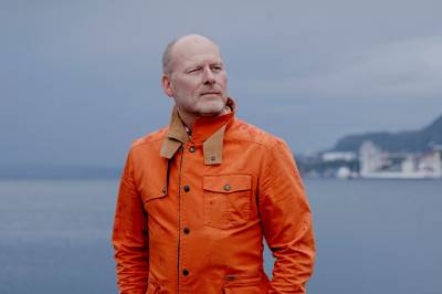 Oppdrettere saksøker staten: – Taper ekstremt mye penger