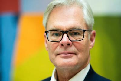 Frp sa de er for gratis ferjer – kuttet i eget budsjett