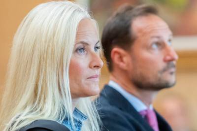 Nå tar kongen grep på Skaugum