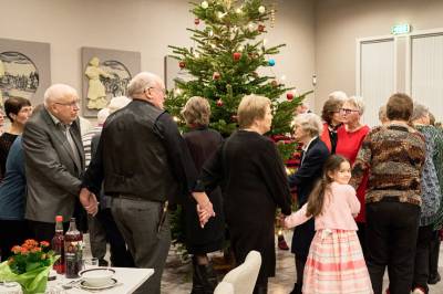Edruelig juletrefest på bedehuset &bull; Birkenesavisa