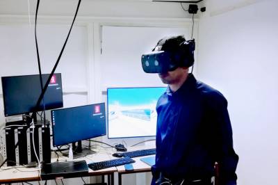 Fremtidens sjøfolk trener med VR-briller