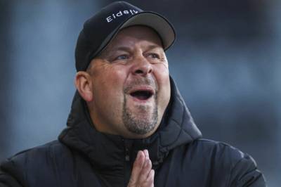 – Jeg jobbet uten lønn