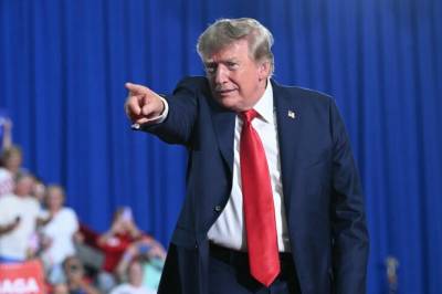 Sparket av Trump: – Stort skritt i autoritær retning