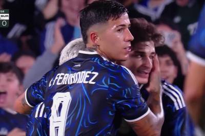 Julian Alvarez med scoring for Argentina