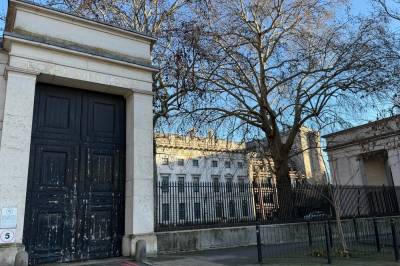 Protester mot kinesisk «spionsenter» i London