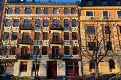 Skulle vi ikke slutte å stille klokka?