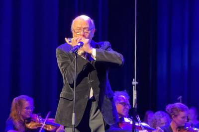 Snøen smeltet rundt Ibsenhuset