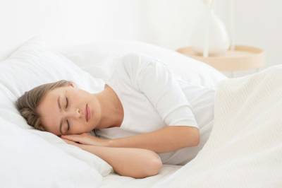 Slik kan du sove bedre i sommervarmen