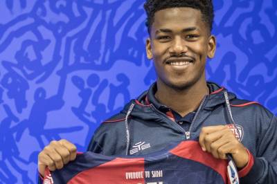 Fransk fotballspiller fra Cagliari ble innlagt etter å ha vært nær ved å drukne i et svømmebasseng