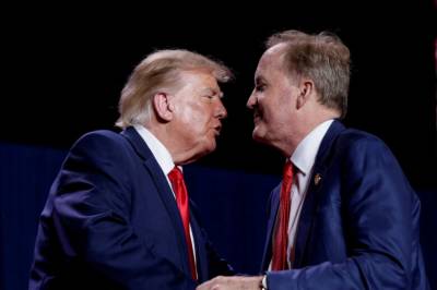 Skandalerytteren Paxton får drahjelp av Trump