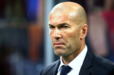 Det franske fotballforbundet kunngjør pressekonferanse for å presentere Zidane som ny landslagstrener
