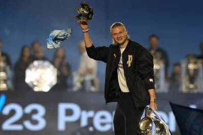 Haaland hyllet i Manchester