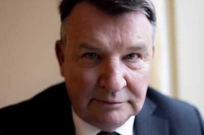 Frp-Wara stiller regjeringen til veggs etter Morrow-konkurs: – Vi skal til bunns i dette