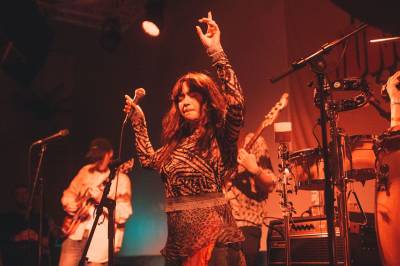 –  Jeg kan ikke understreke tydelig nok at dette er et skikkelig godt liveband