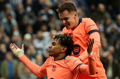 Dramatiske sluttminutter i England – Barcelona berget uavgjort på overtid