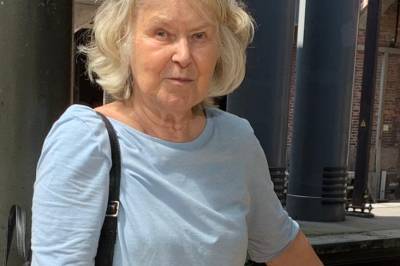 Tuula (83) skulle bare på toalettet – så kjørte Vy-bussen fra henne