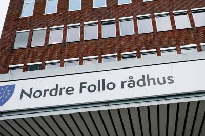 Kirkevergen varslet skolen. Læreren fikk fortsette i jobben.