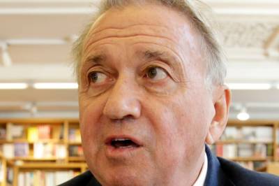 Terje Rød-Larsen sier han er dypt lei seg