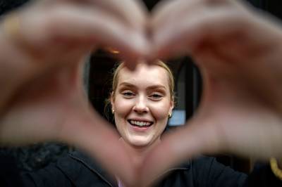 KrFU-leder Ingrid (21) vil betale unge for å gifte seg