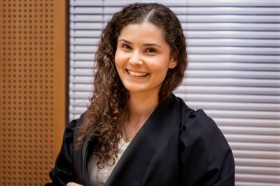 Slik nådde Yusufine advokatmålet som 24-åring