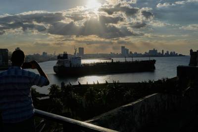 Trump innfører straffetoll mot land som selger olje til Cuba