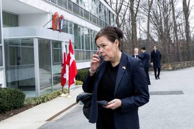 Grønlands minister til VG: – Rett til å bestemme over vår egen fremtid