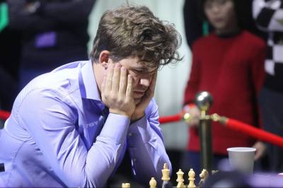 Lynsjakk: Titled Tuesday med Magnus Carlsen