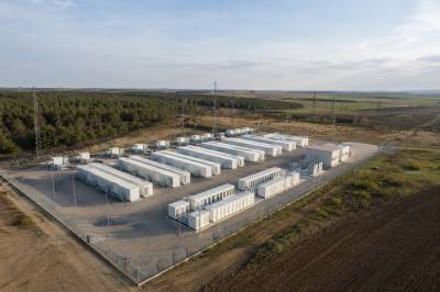 Bulgaria går foran når det gjelder å utnytte solenergi ved hjelp av enorme batterilagringsanlegg