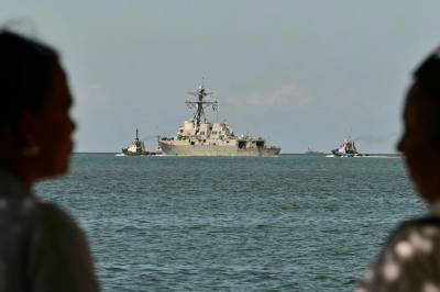 Trump varslar olje­blokade - Venezuela protesterer