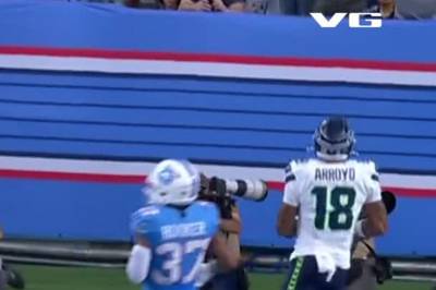 Touchdown: Arroyo, Seahawks