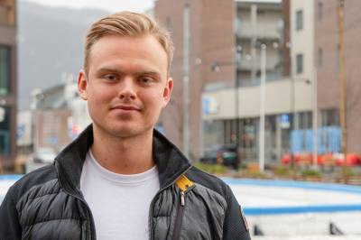 Jonas (23) anbefaler alle eget yrke: – Bransjen skriker etter folk