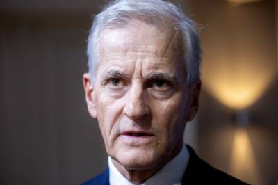 Ut mot Støre: - Overkjører Norges Bank