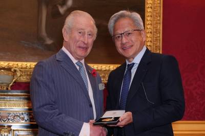 Nvidia-sjefen advarer: – Kina er i ferd med å vinne KI-kappløpet